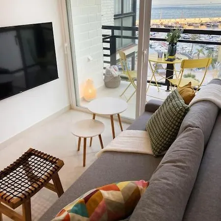 Apartment Charming Sea View Hideaway At Marbella's Marina